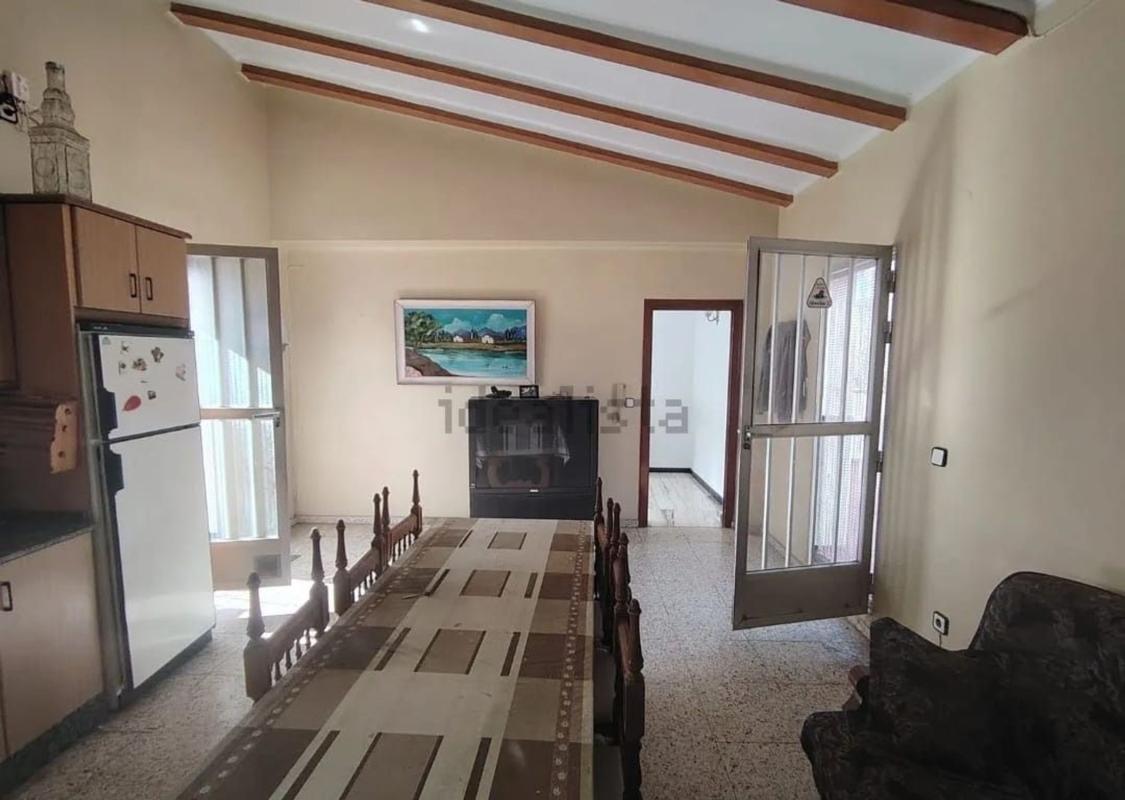 Edificio de 272m2 en venta en Elda photo 2