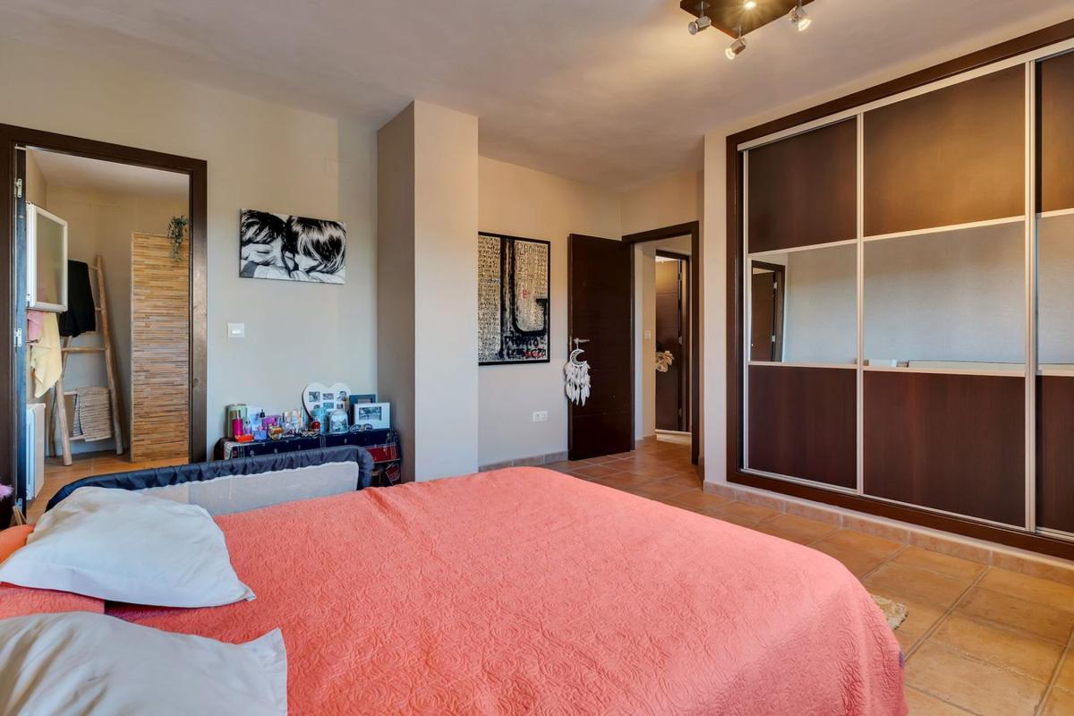 Properties for sale and rent in Spain photo 3