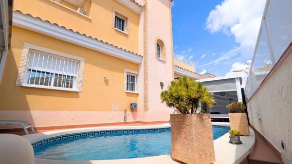 Independent chalet for sale in Casa o chalet en Algorfa, Algorfa
thumbnail 3