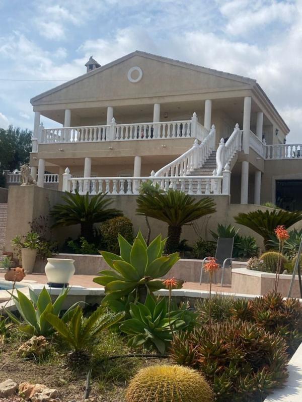 Properties for sale and rent in Spain photo 2