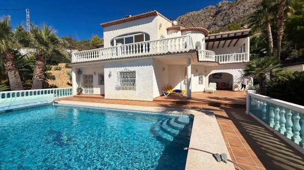 Chalet wolnostojący na sprzedaż w  Casa o chalet en Altea la Vella, Altea, Altea photo 4