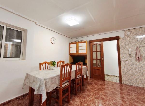 Продажа квартиры на Piso en Calle de Fra Juan Tensa, Campello Pueblo, El Campello, Эль Кампельо
thumbnail 2