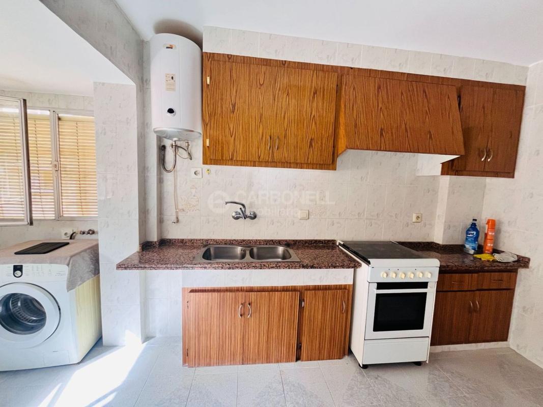 Sale of apartment in Piso en Calle Cronista Remigi Vicedo, Barri Santa Rosa, Alcoy / Alcoi, Alcoy
photo 2