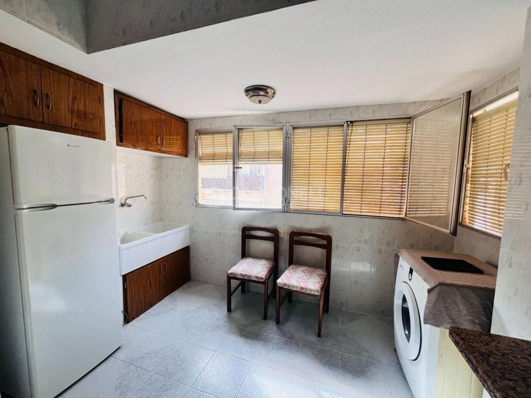 Sale of apartment in Piso en Calle Cronista Remigi Vicedo, Barri Santa Rosa, Alcoy / Alcoi, Alcoy
photo 4