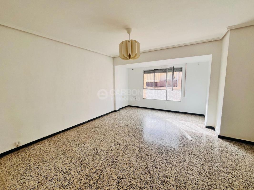 Sale of apartment in Piso en Calle Cronista Remigi Vicedo, Barri Santa Rosa, Alcoy / Alcoi, Alcoy
photo 5