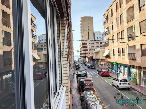 Sprzedaż mieszkania w Piso en Calle Ulpiano, 24, Las Piscinas Naturales, Torrevieja, Torrevieja
 photo 2