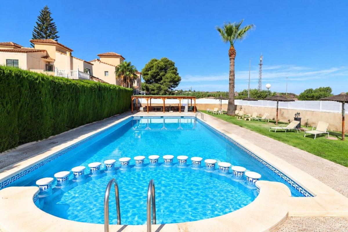 Sale of independent chalet in Casa o chalet en Algorfa, Algorfa
photo 2