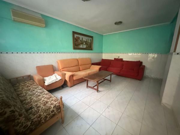 Chalet adosado en Maestro Chapi, Bigastro thumbnail 2
