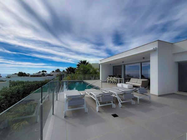 Independent chalet for sale in Casa o chalet en Calle Lirios, 114, Cumbre del Sol, Benitachell, Benitachell
 photo 3