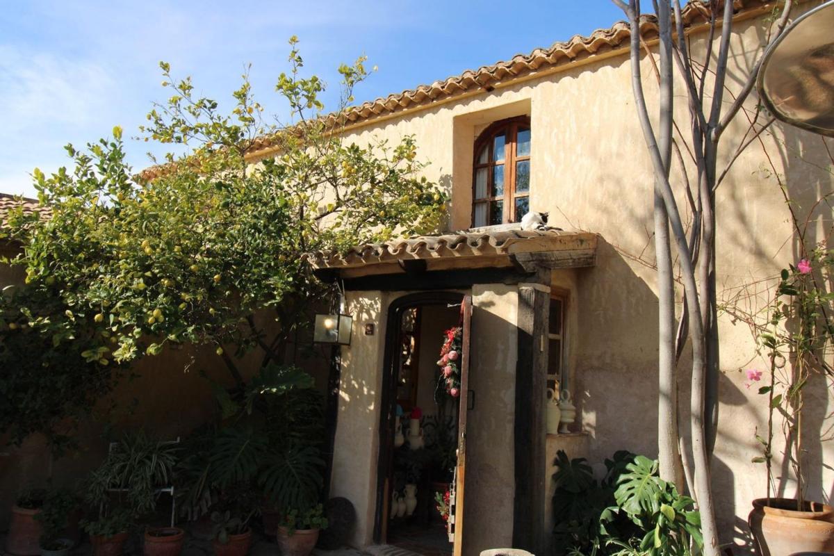Properties for sale and rent in Spain photo 5