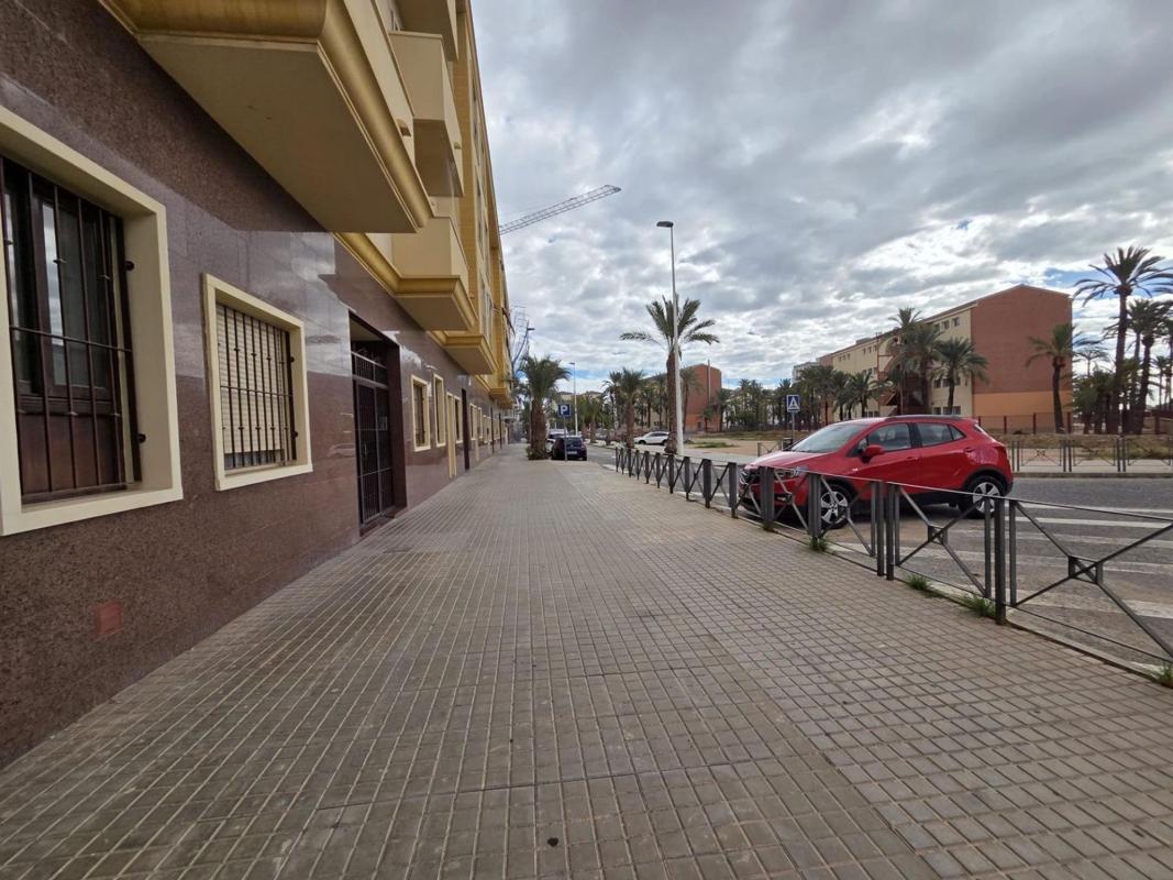 Venta de piso en Piso en San Antón - Palmerales, Elche / Elx, Elche / Elx
photo 2