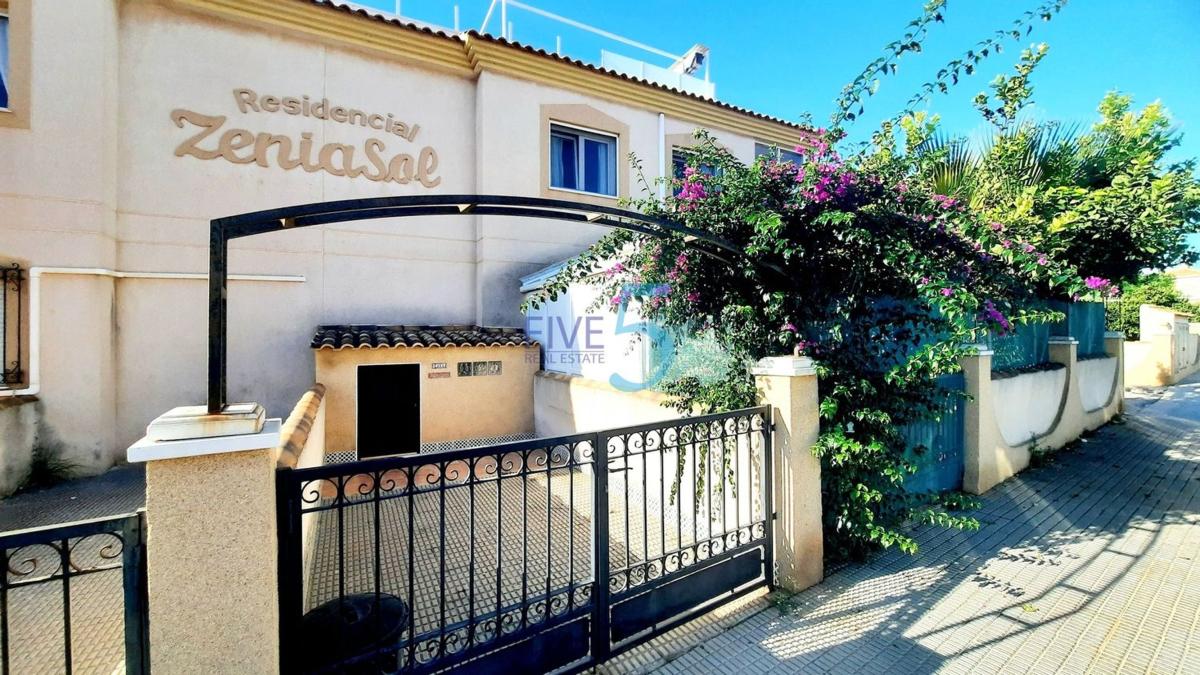 Venta de piso en Piso en La Zenia, Orihuela, Orihuela
photo 3