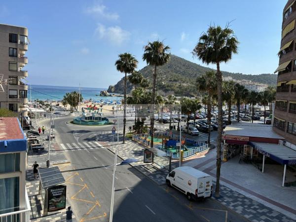 Sprzedaż mieszkania w Piso en Avenida de la Marina Baixa, 24, Cala de Finestrat, Finestrat, Finestrat
thumbnail 3