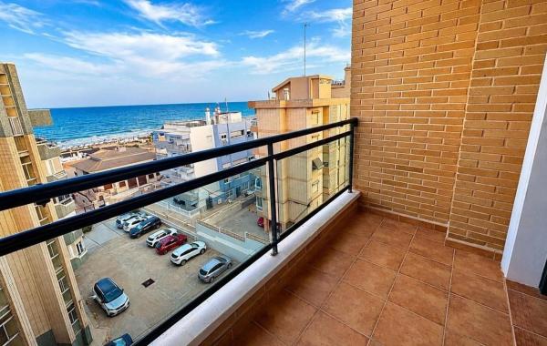 Дуплекс на продажу в Dúplex en Guardamar Playa, Guardamar del Segura, Гуардамар-дель-Сегура photo 1
