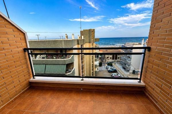Дуплекс на продажу в Dúplex en Guardamar Playa, Guardamar del Segura, Гуардамар-дель-Сегура photo 4
