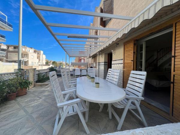 Chalet adosado en Calas de Santiago Bernabeu, Santa Pola photo 1