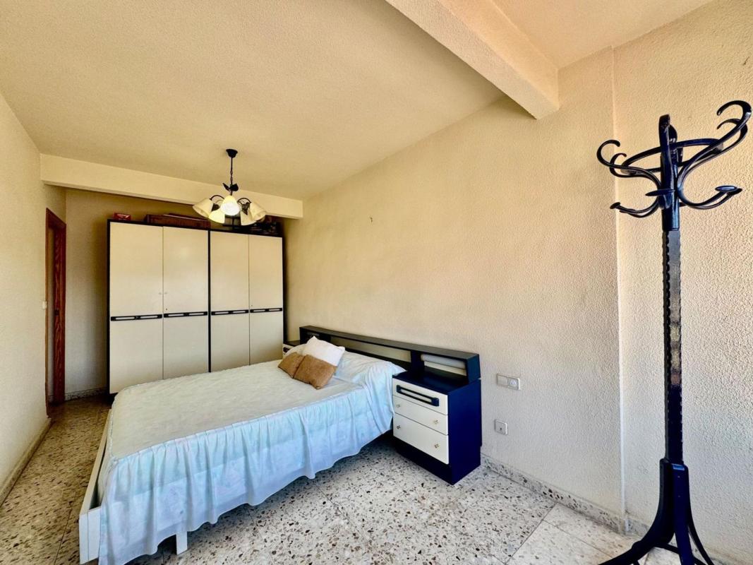 Venta de piso en Piso en Calle San Crispín, Plaza de Toros - Avenida Chapí - Trinquete, Elda, Elda
 photo 4