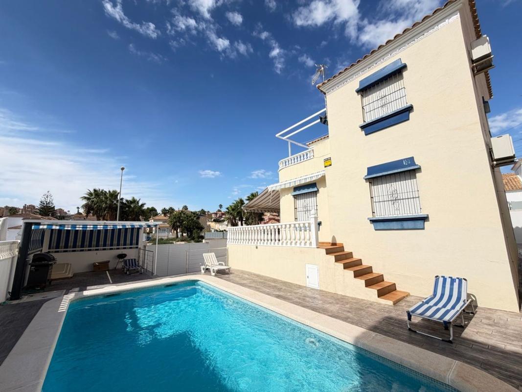 Properties for sale and rent in Spain photo 2