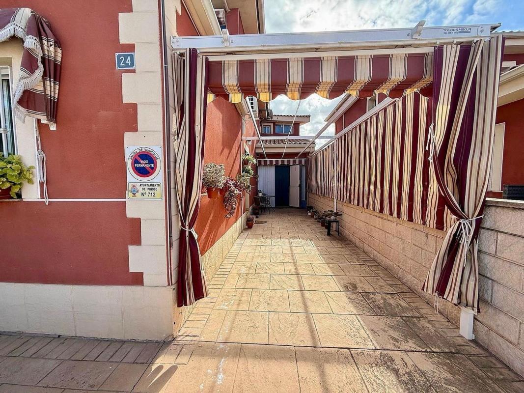 Sprzedaż niezależnego domku jednorodzinnego w Casa o chalet en Plaza Molino, Pinoso, Pinoso photo 4