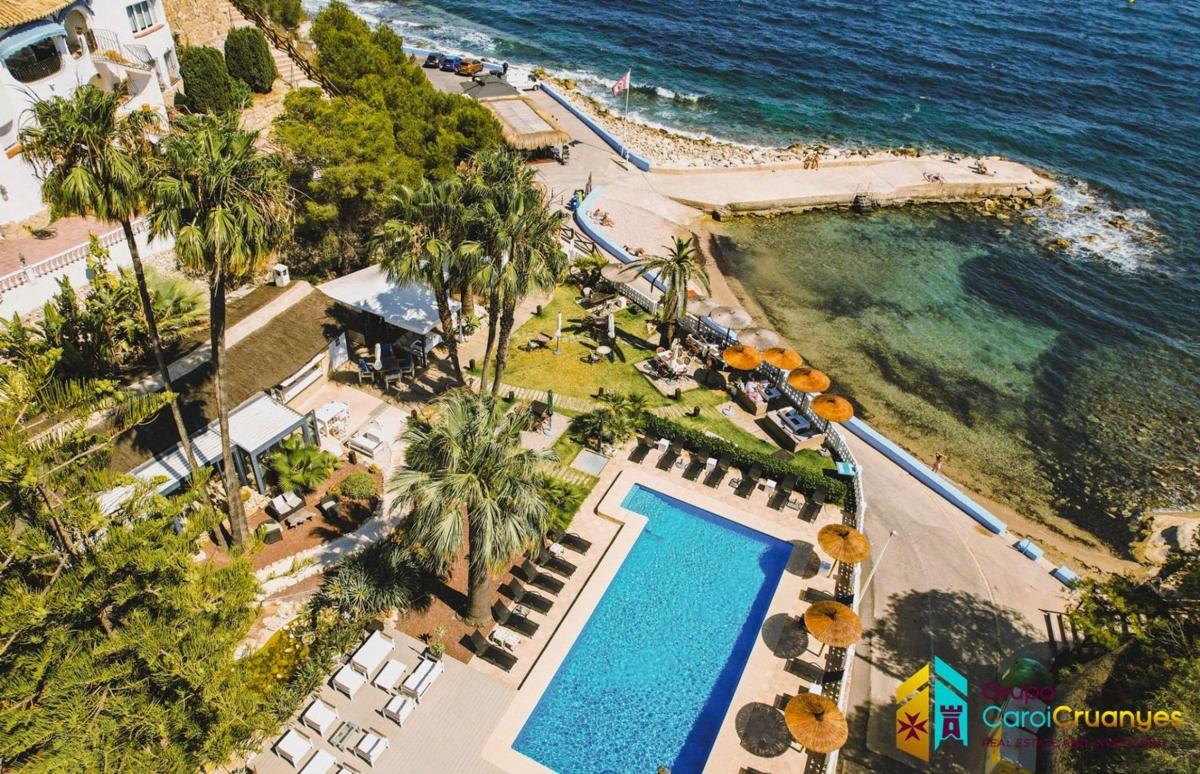Edificio de 600m2 en venta en Moraira photo 3