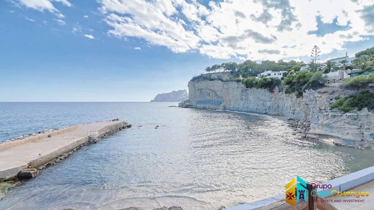Edificio de 600m2 en venta en Moraira photo 5