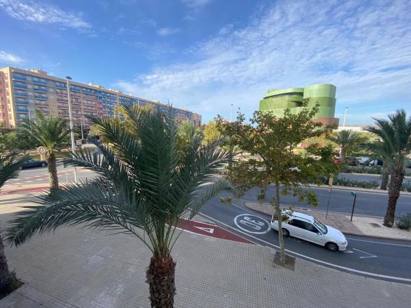 Venta de piso en Piso en Calle la Carátula, 1, Zona Universidad, Elche / Elx, Elche / Elx
thumbnail 2