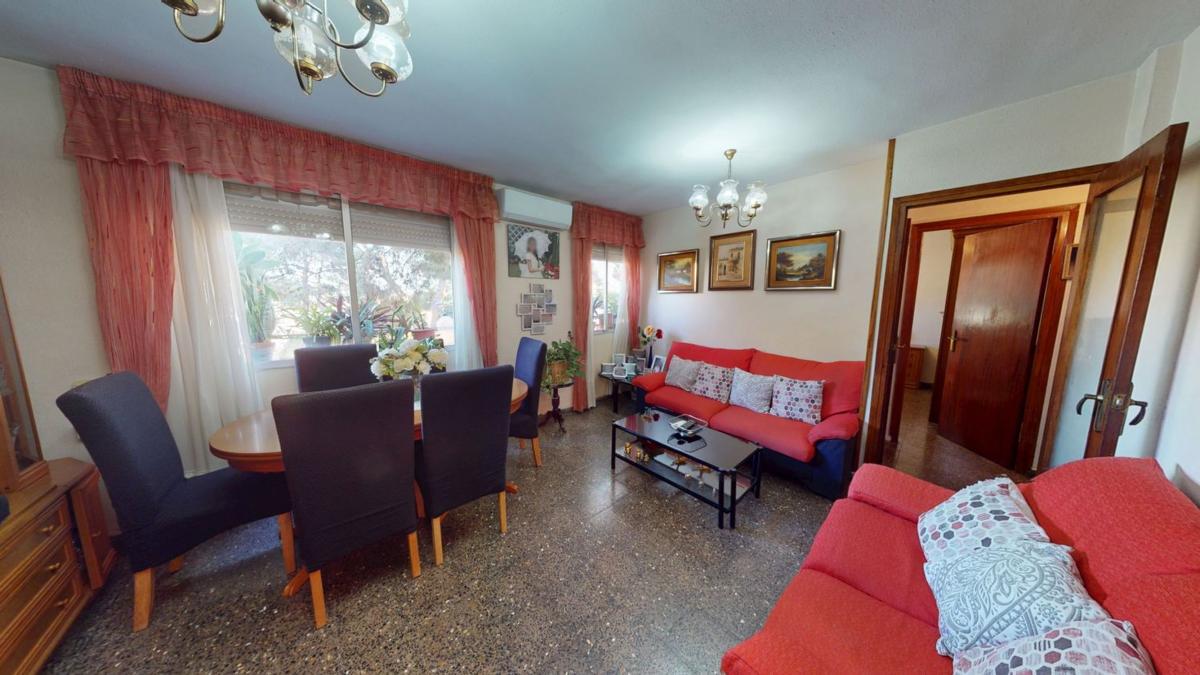 Sale of apartment in Piso en Pasaje Juan Ramon Jimenes, Juan XXIII, Alicante / Alacant, Alicante
 photo 2