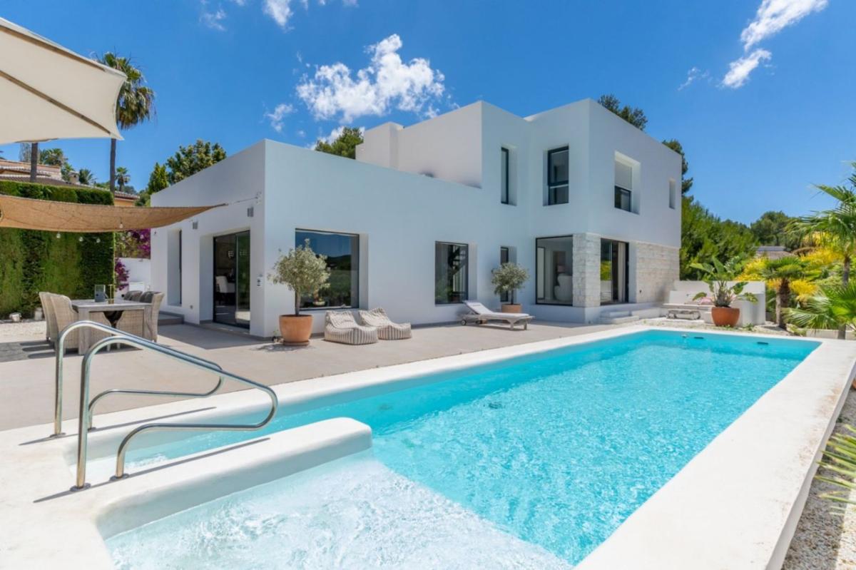 Properties for sale and rent in Spain photo 5
