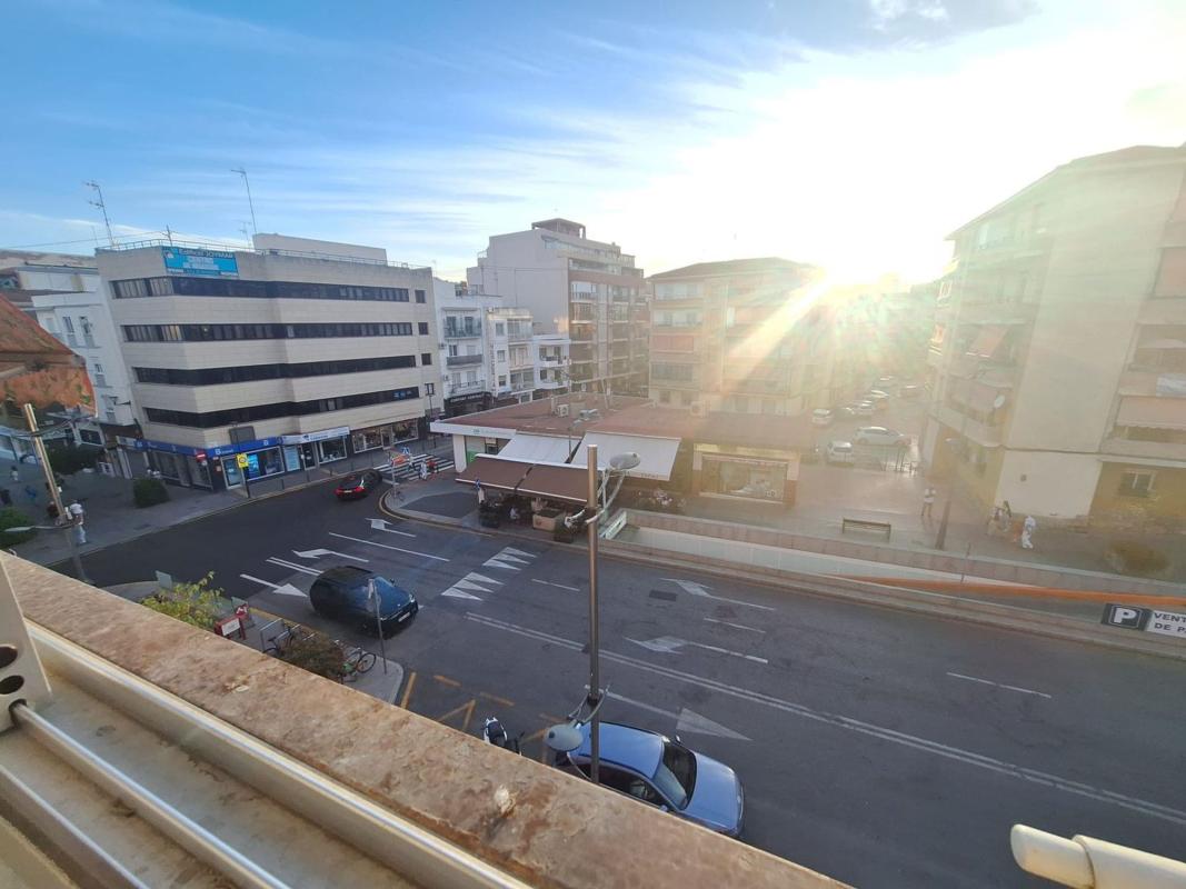 Venta de piso en Piso en Tomas Ortuño, Centro Urbano, Benidorm, Benidorm
photo 1