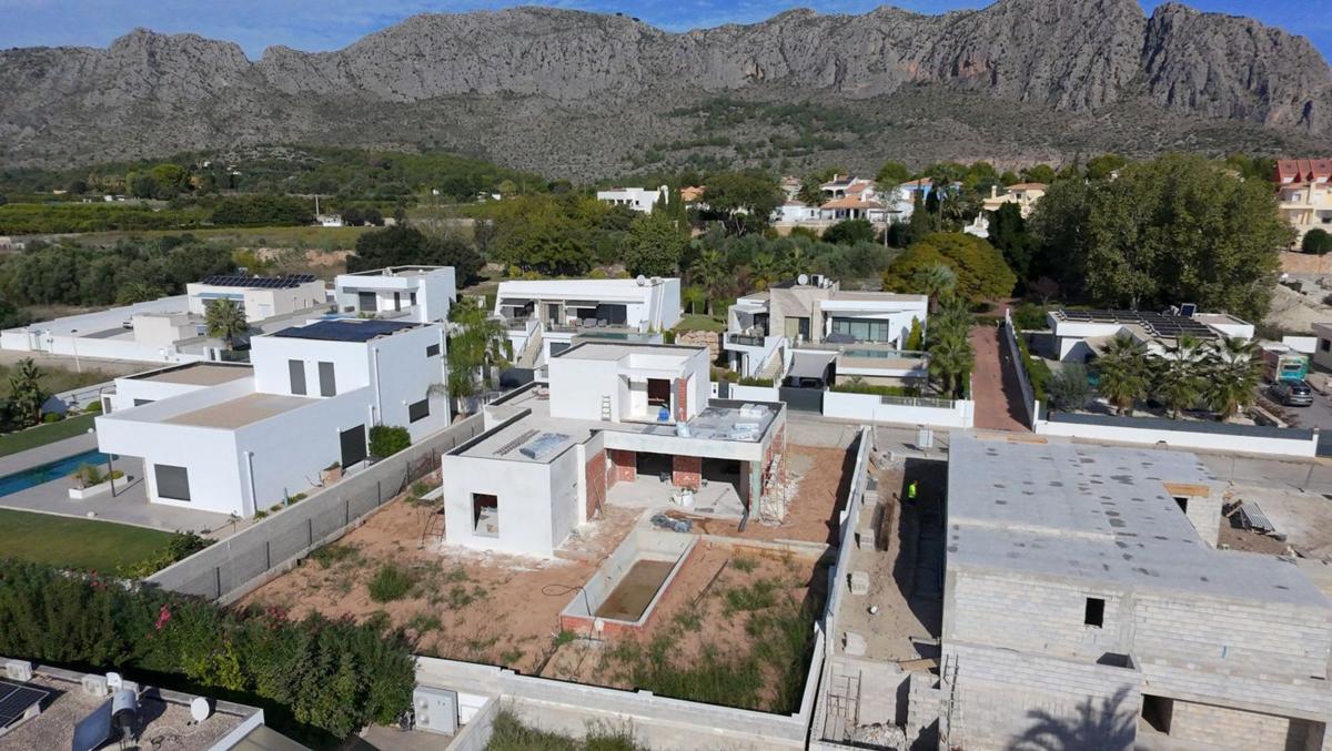 Propiedades en venta y alquiler en España photo 2