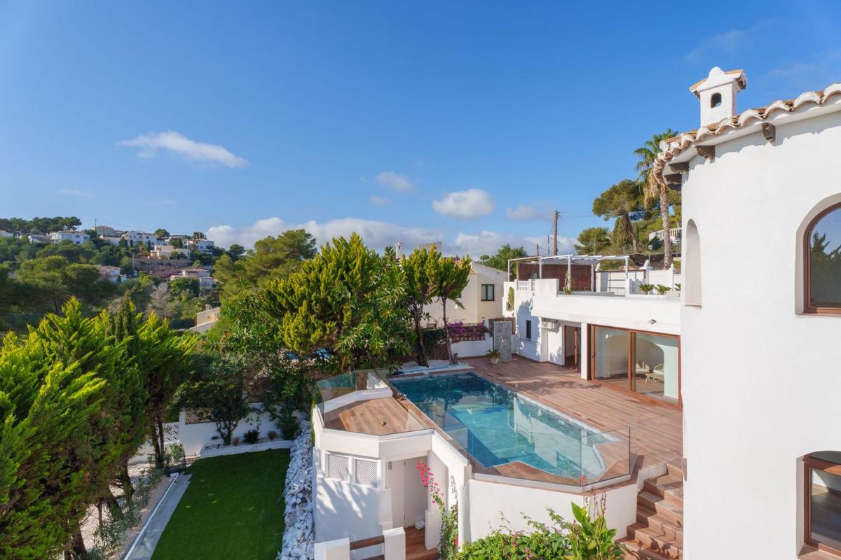 Properties for sale and rent in Spain photo 2