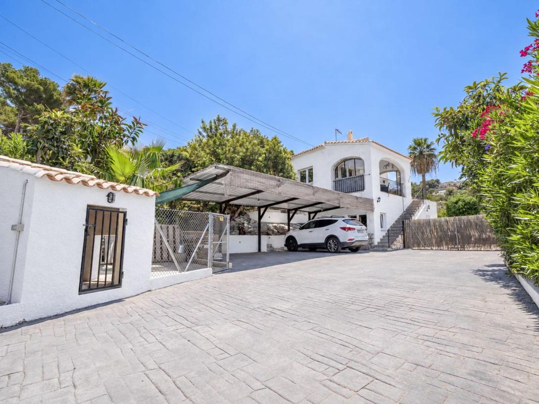 Properties for sale and rent in Spain photo 3