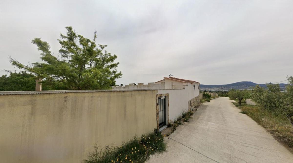 Sprzedaż niezależnego domku jednorodzinnego w  Casa o chalet en Camino del Pla Onil, Onil, Onil photo 3