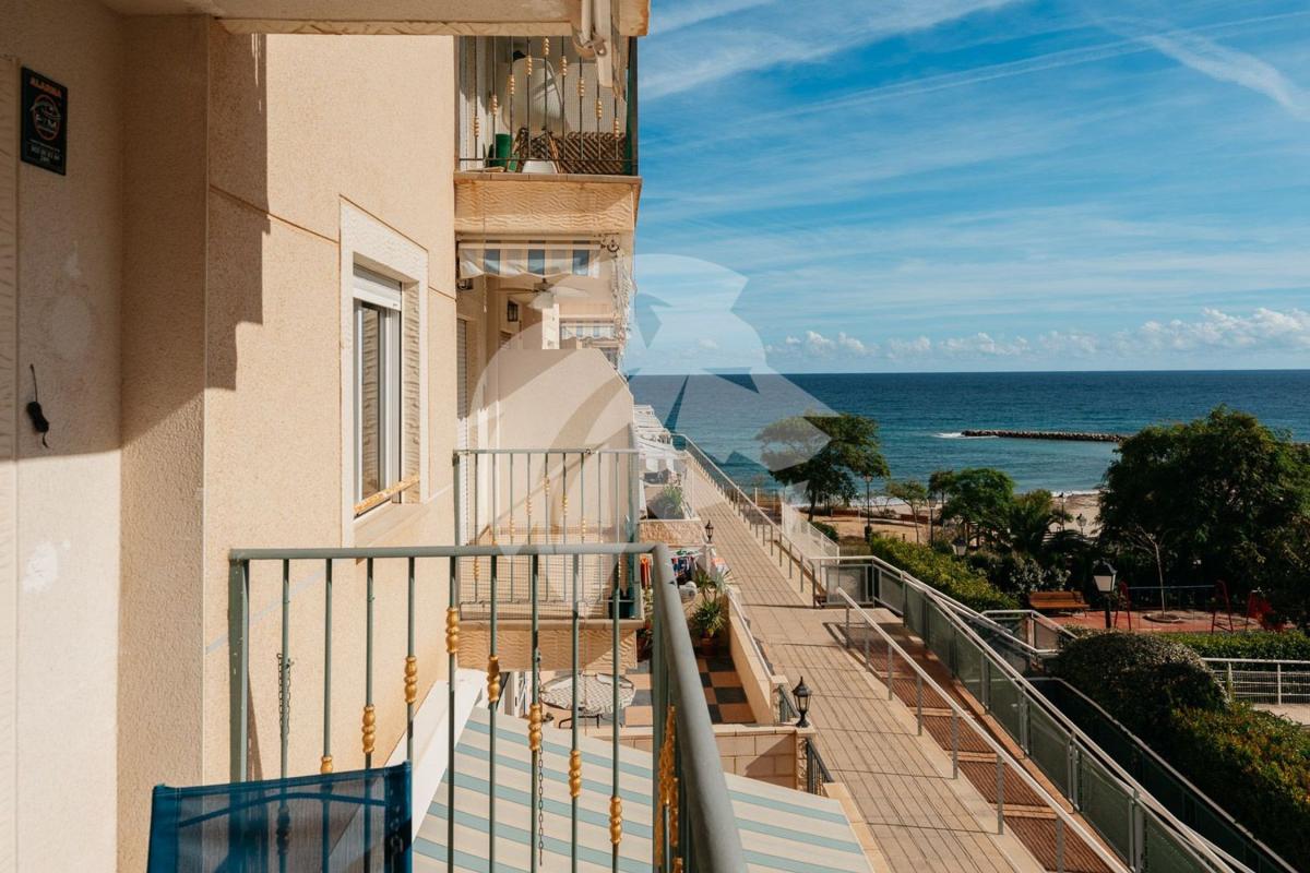 Продажа квартиры на Piso en Calle d'Oriola, Pueblo Acantilado - Lanuza, El Campello, Эль Кампельо
 photo 4