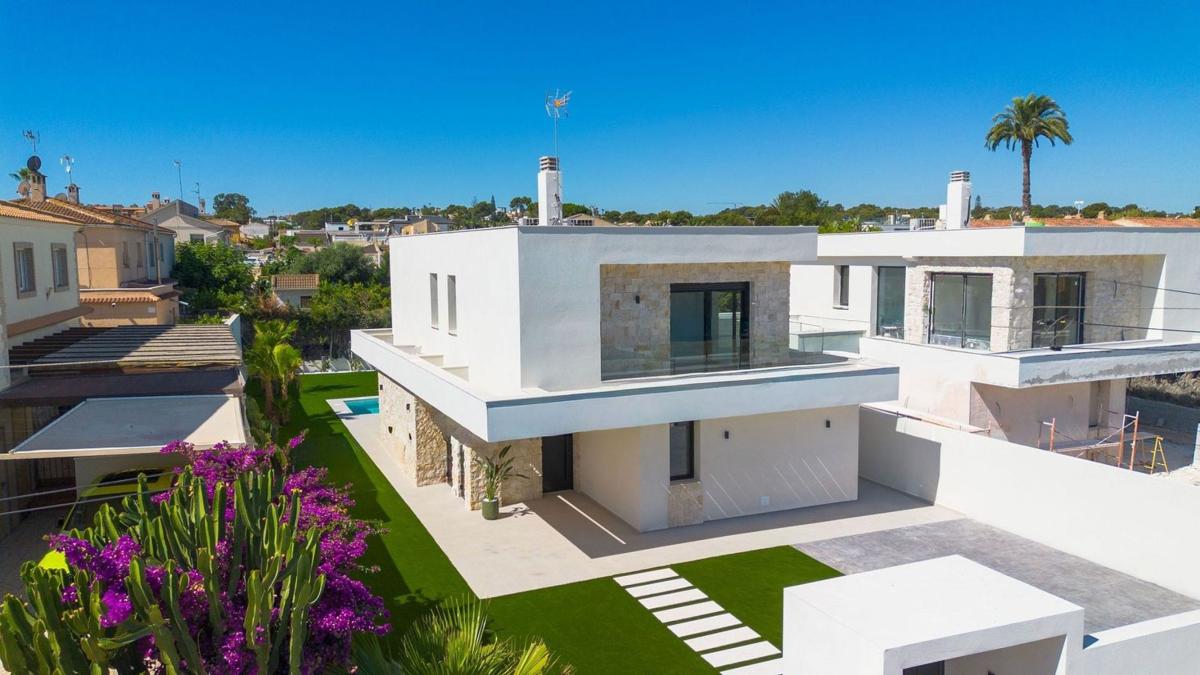 Venta de chalet independiente en Casa o chalet en Los Balcones - Los Altos del Edén, Torrevieja, Torrevieja
 photo 2