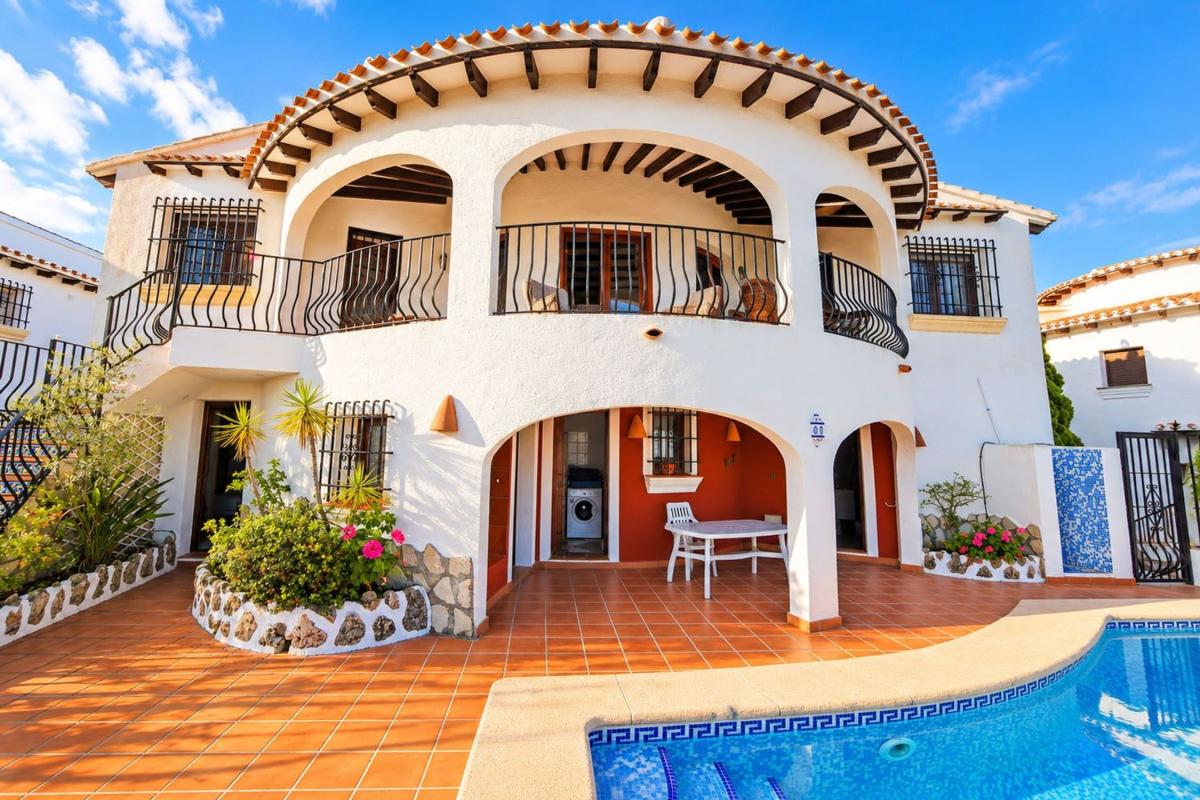 Properties for sale and rent in Spain photo 1