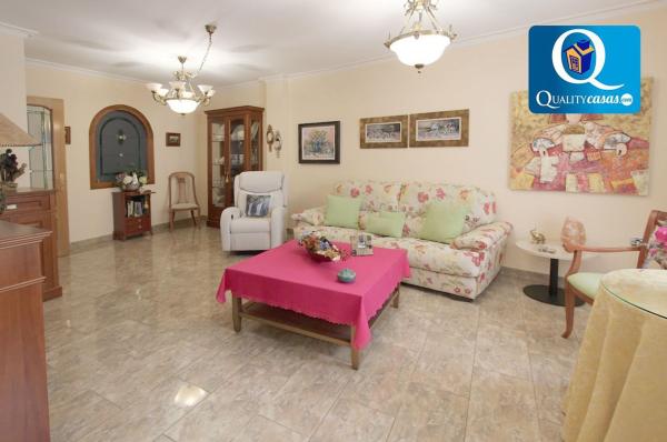 Chalet independiente en venta en Casa o chalet en El Mercado, Villena, Villena
 photo 4