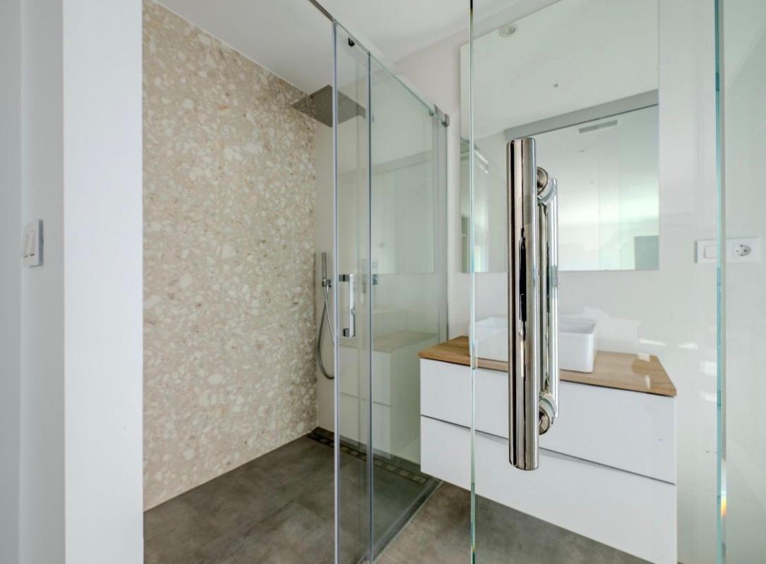 Properties for sale and rent in Spain photo 4