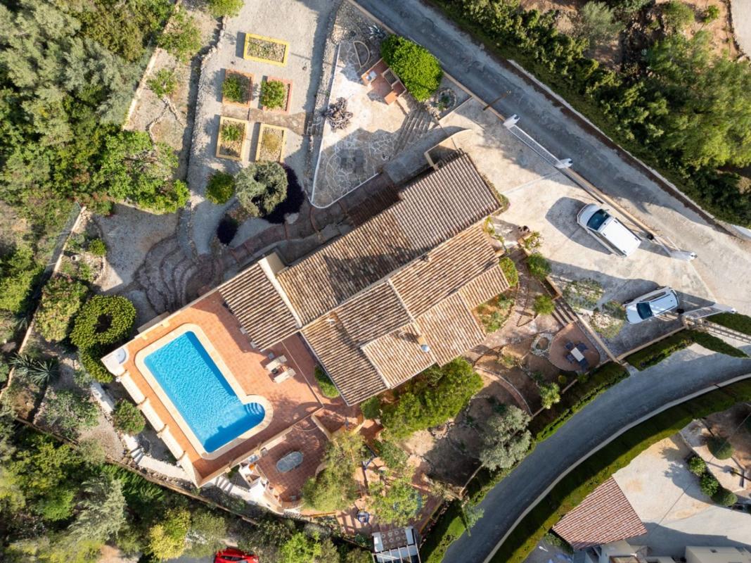 Properties for sale and rent in Spain photo 3