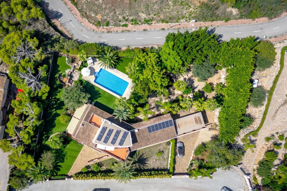 Properties for sale and rent in Spain photo 3