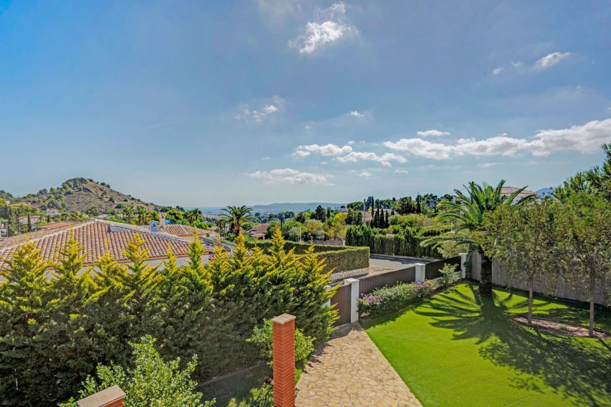 Properties for sale and rent in Spain photo 5
