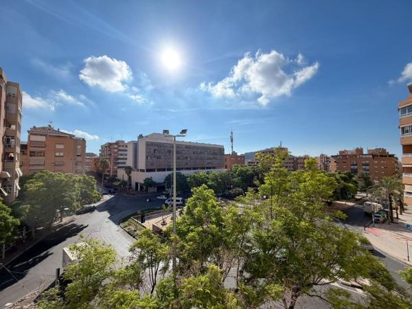 Venta de piso en Piso en Avenida Pintor Baeza, 1 bis, Altozano, Alicante / Alacant, Alicante / Alacant
 photo 1