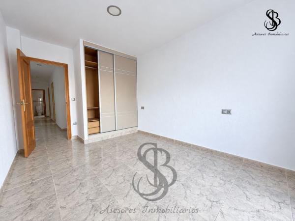 Продажа квартиры на Piso en Calle del Notario Salvador Montesinos Bonet, Centro, San Juan de Alicante, Сан-Хуан-де-Аликанте
 photo 4