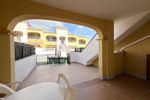 Casa o chalet independiente en Calle Lagunas de Ruidera, Zona Lago - Los Almendros, Orihuela photo 2