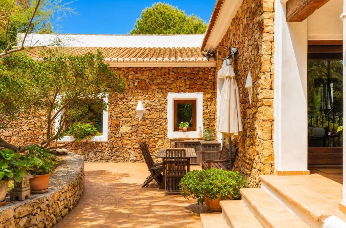 Properties for sale and rent in Spain photo 4