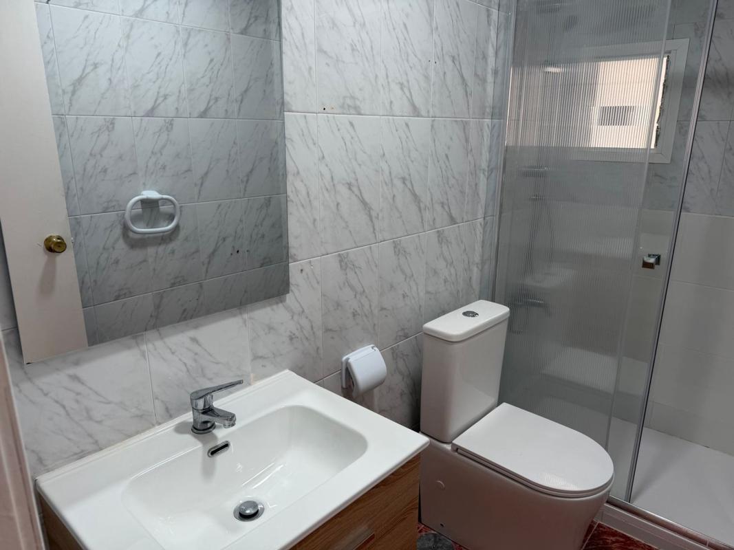 Sale of apartment in Piso en Geografo Rey Pastor, Colonia Requena - Virgen del Carmen, Alicante / Alacant, Alicante
 photo 3
