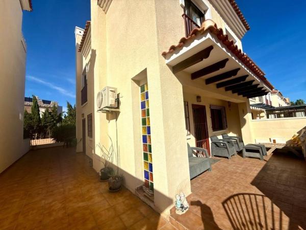 Chalet wolnostojący na sprzedaż w Casa o chalet en Avenida D'Escandinàvia, Gran Vista-Olivo de Oro, Gran Alacant, Gran Alacant photo 1