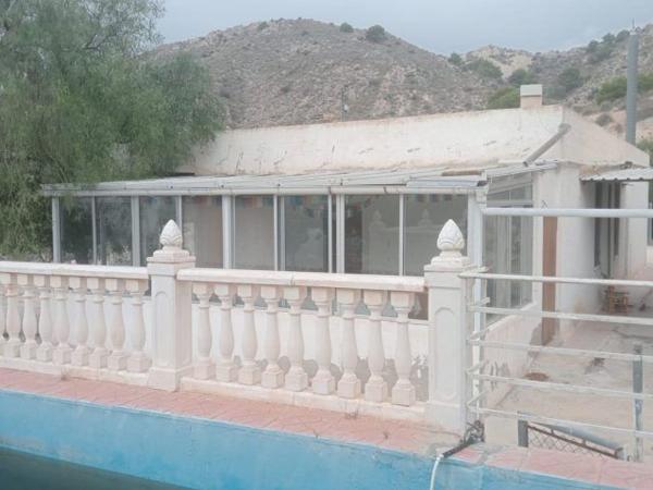 Chalet independiente en venta en Casa o chalet en Calle Alacant Alicante, Crevillente, Crevillente
photo 1