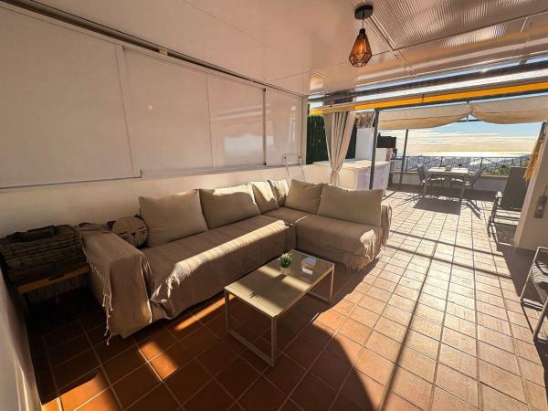 Chalet adosado en Calle Isla Mallorca, 14, Golf Bahía, Finestrat photo 1