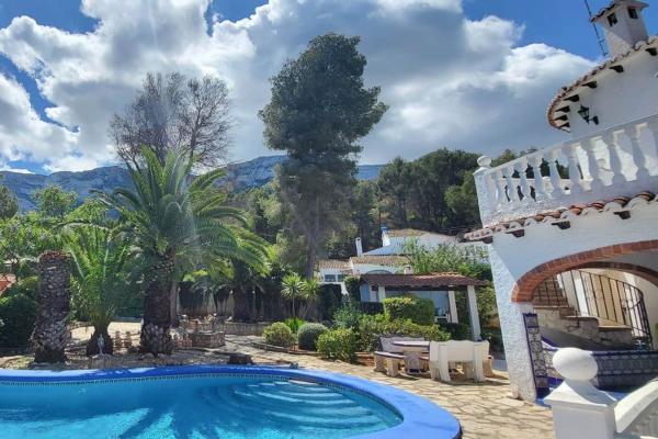 Independent chalet for sale in Casa o chalet en El Montgó, Denia, Denia
 photo 1
